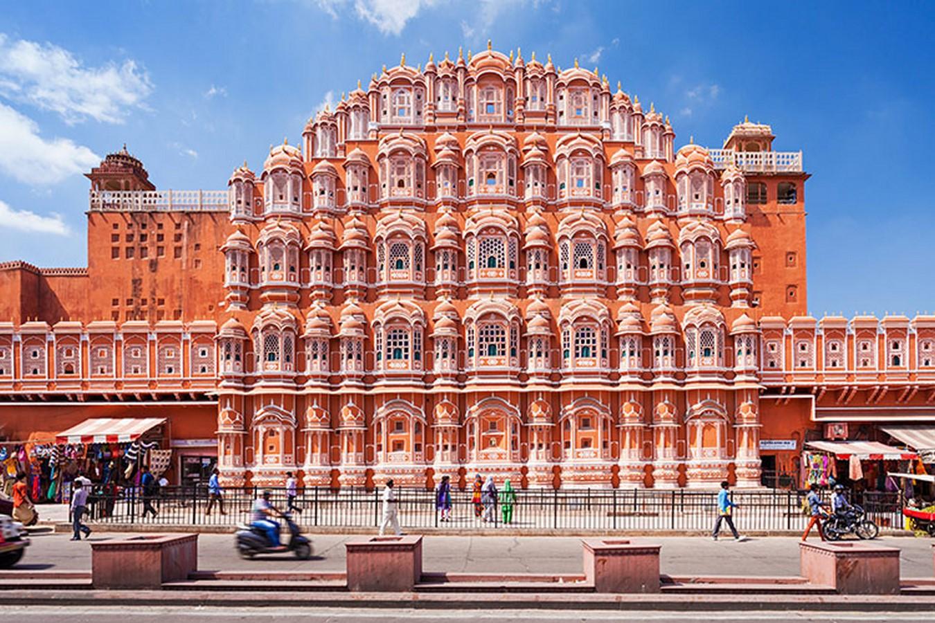 Front view of Hawa Mahal Jaipur