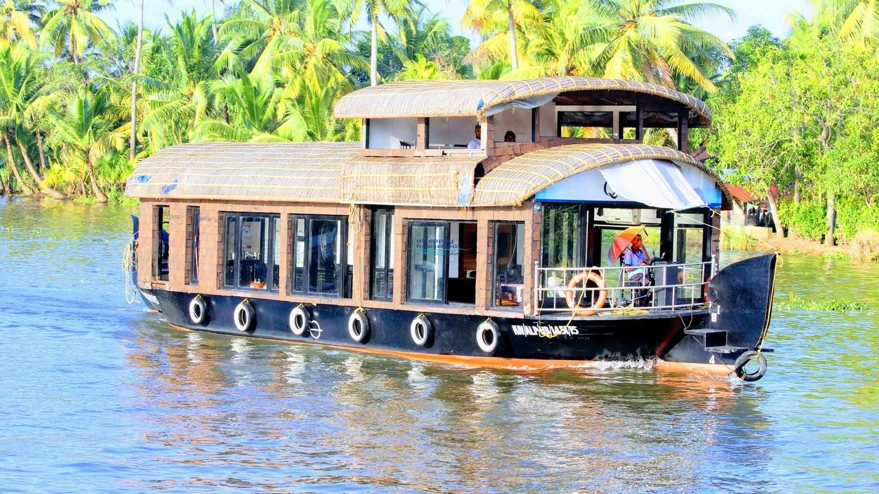 Houseboat at Allepy