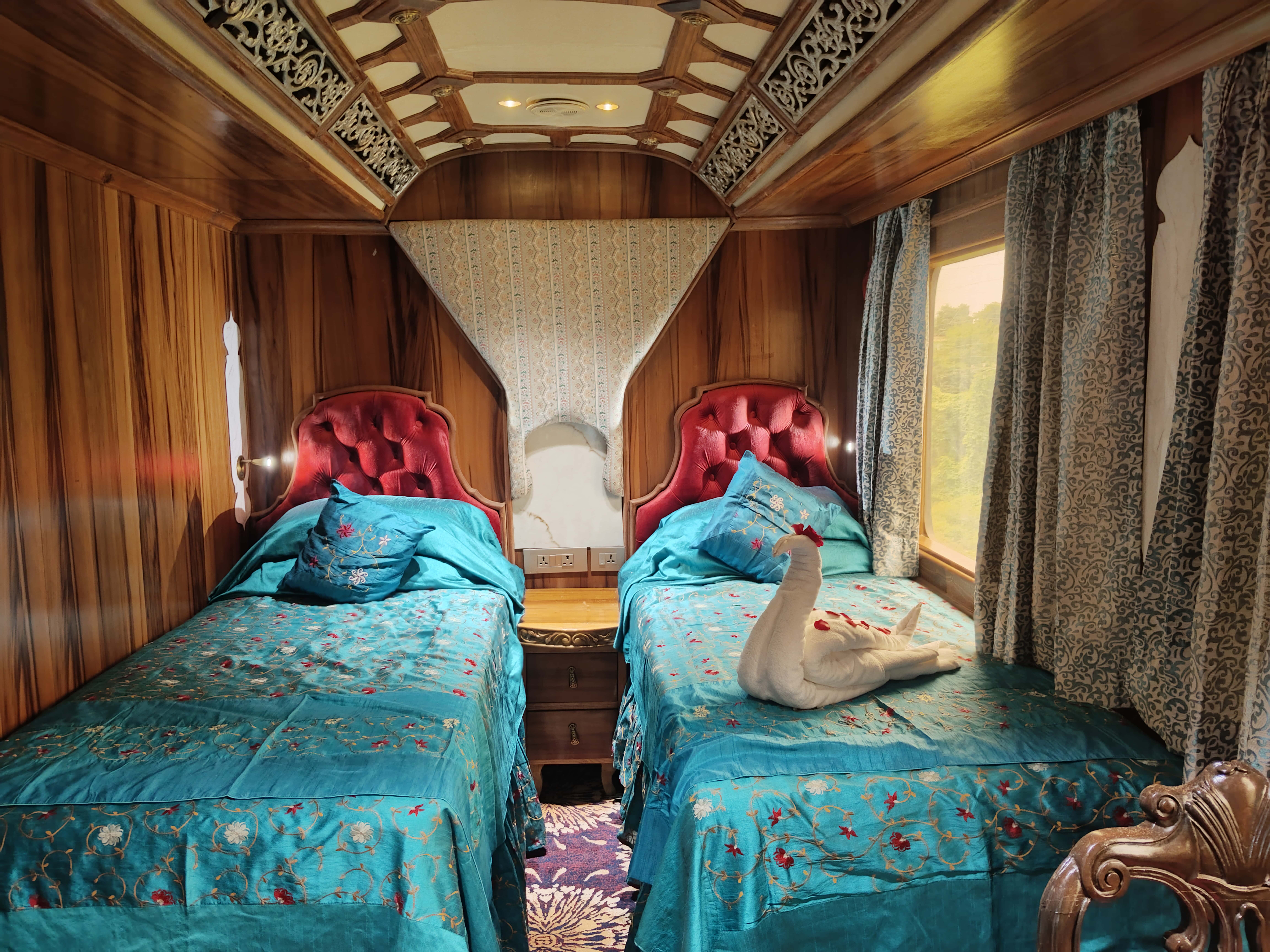 Palace on Wheels dining carriage