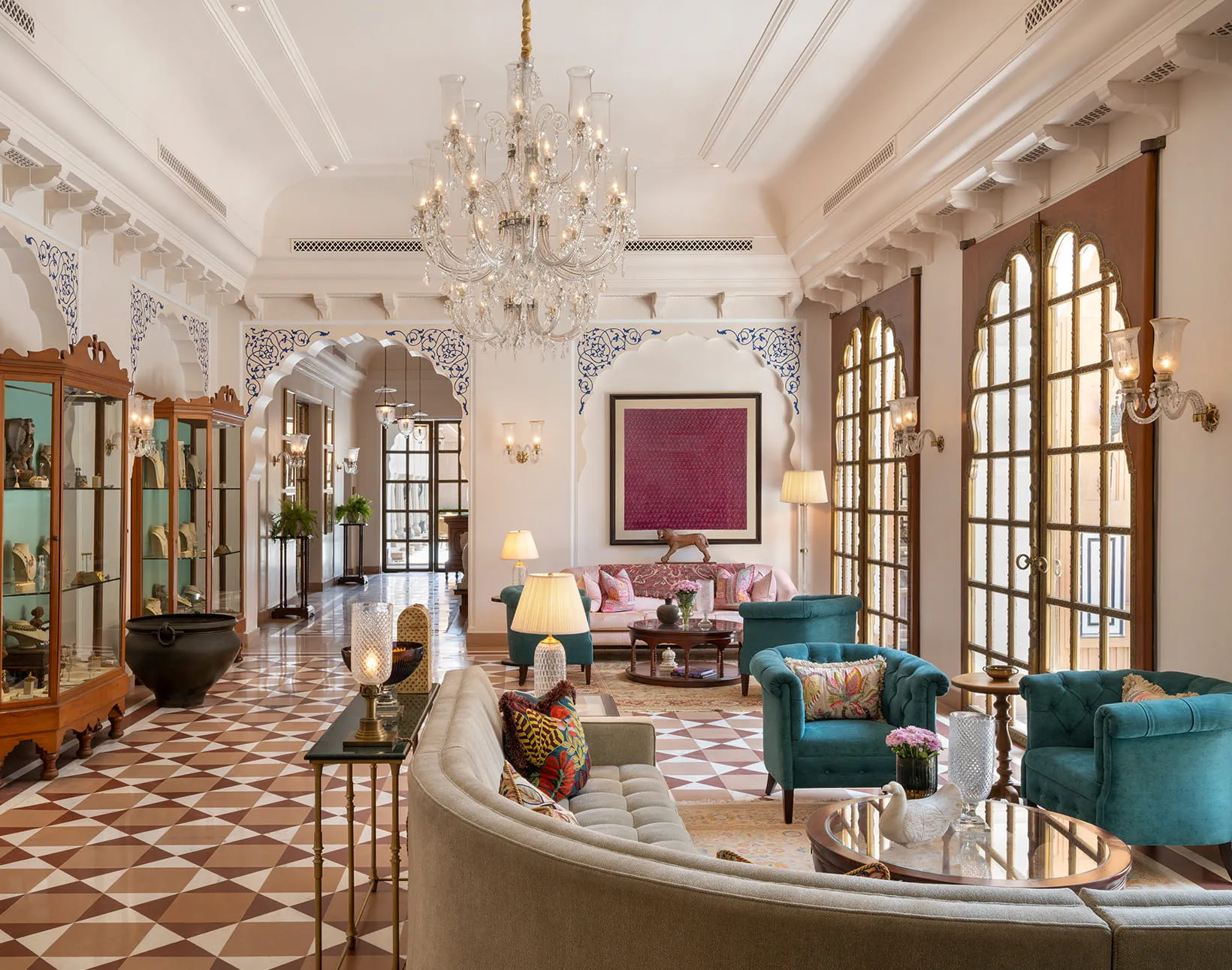 Oberoi Rajvilas swimming pool and gardens