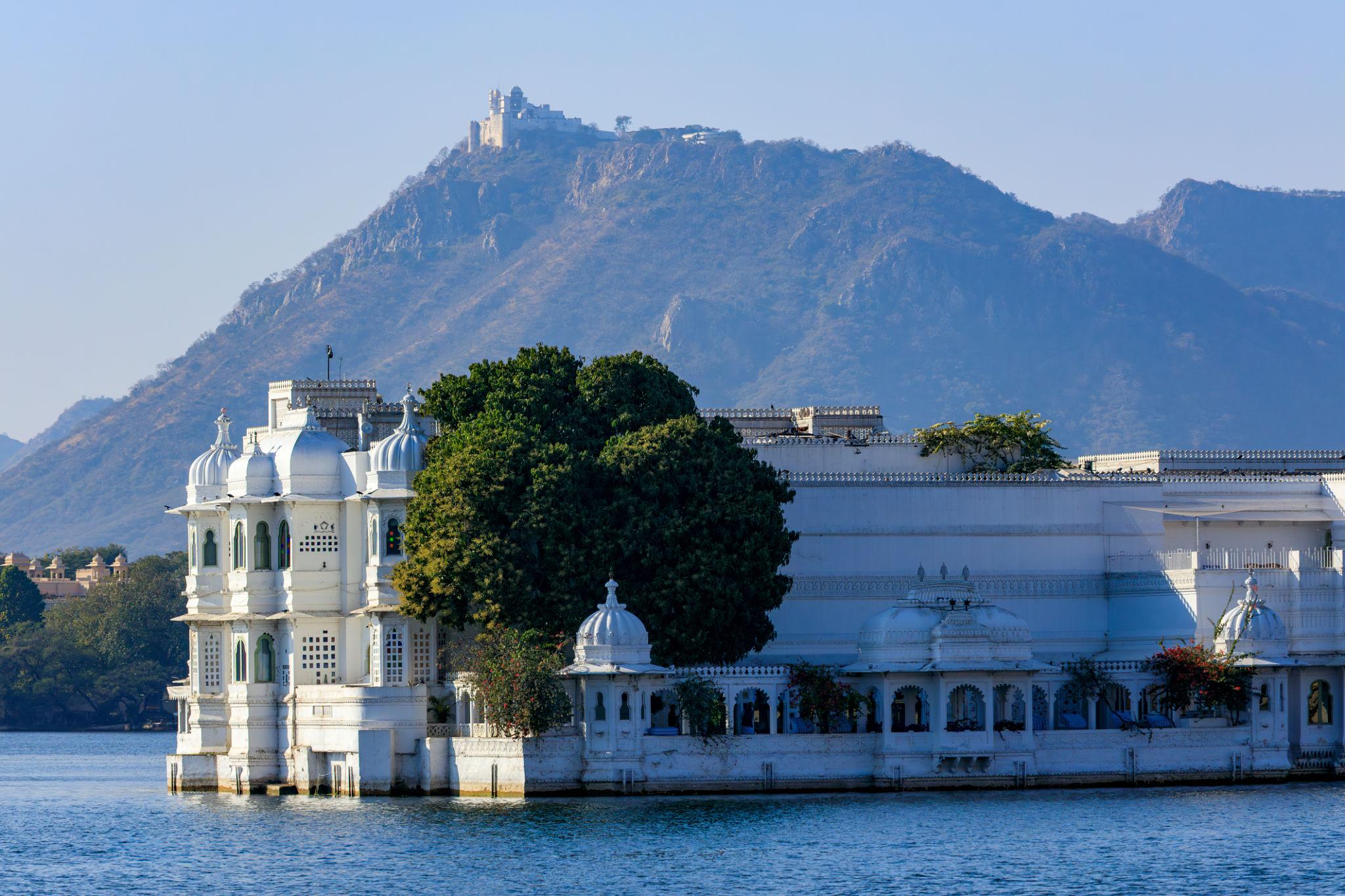 Taj Lake Palace on Lake Pichola, Udaipur, Rajasthan
