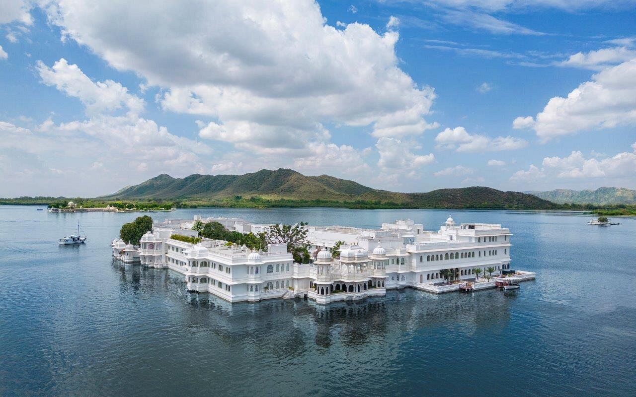 Heritage Hotel Taj Lake Palace Udaipur
